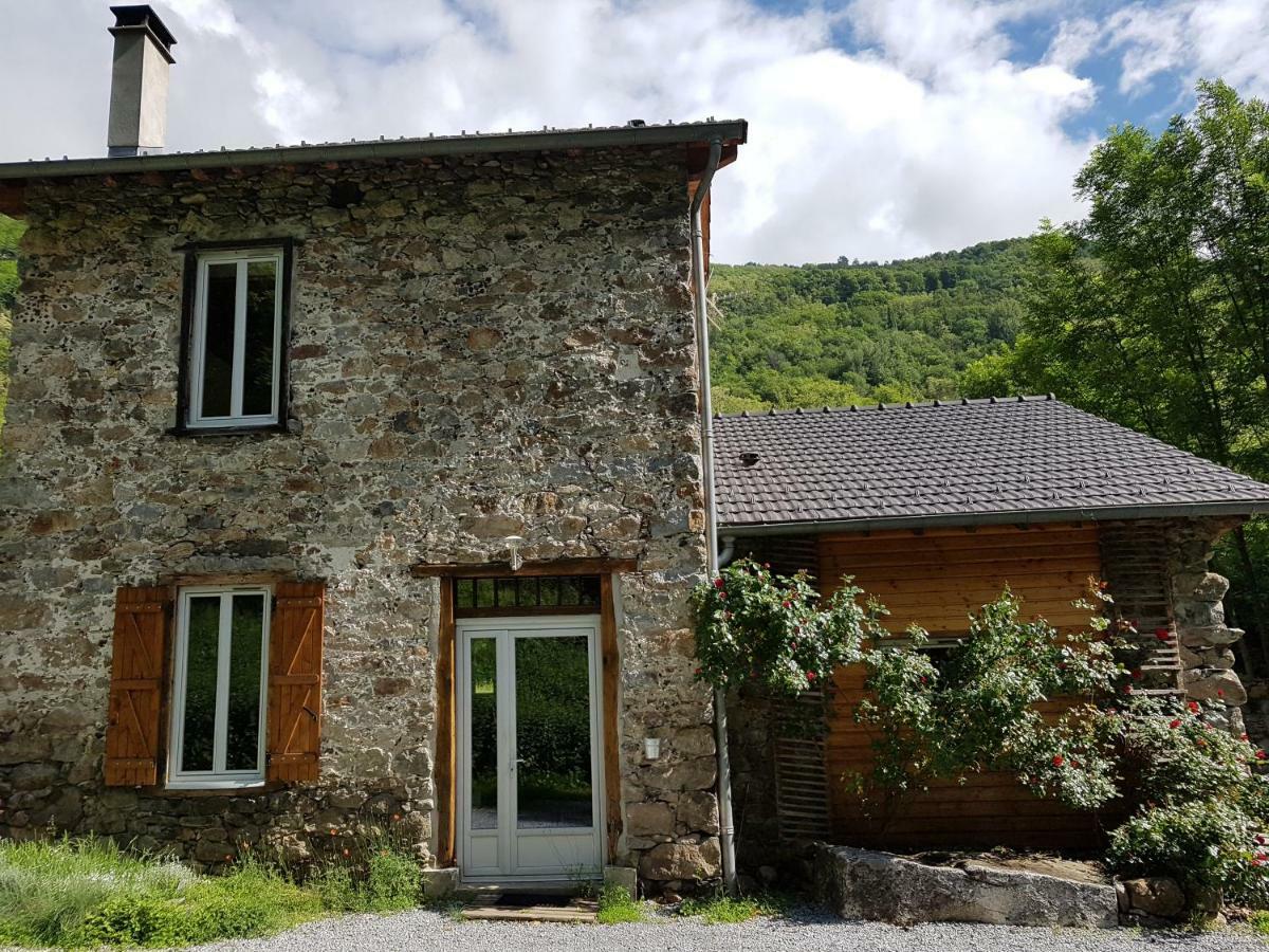 Gite La Fargue De Cabre Val-de-Sos Bagian luar foto